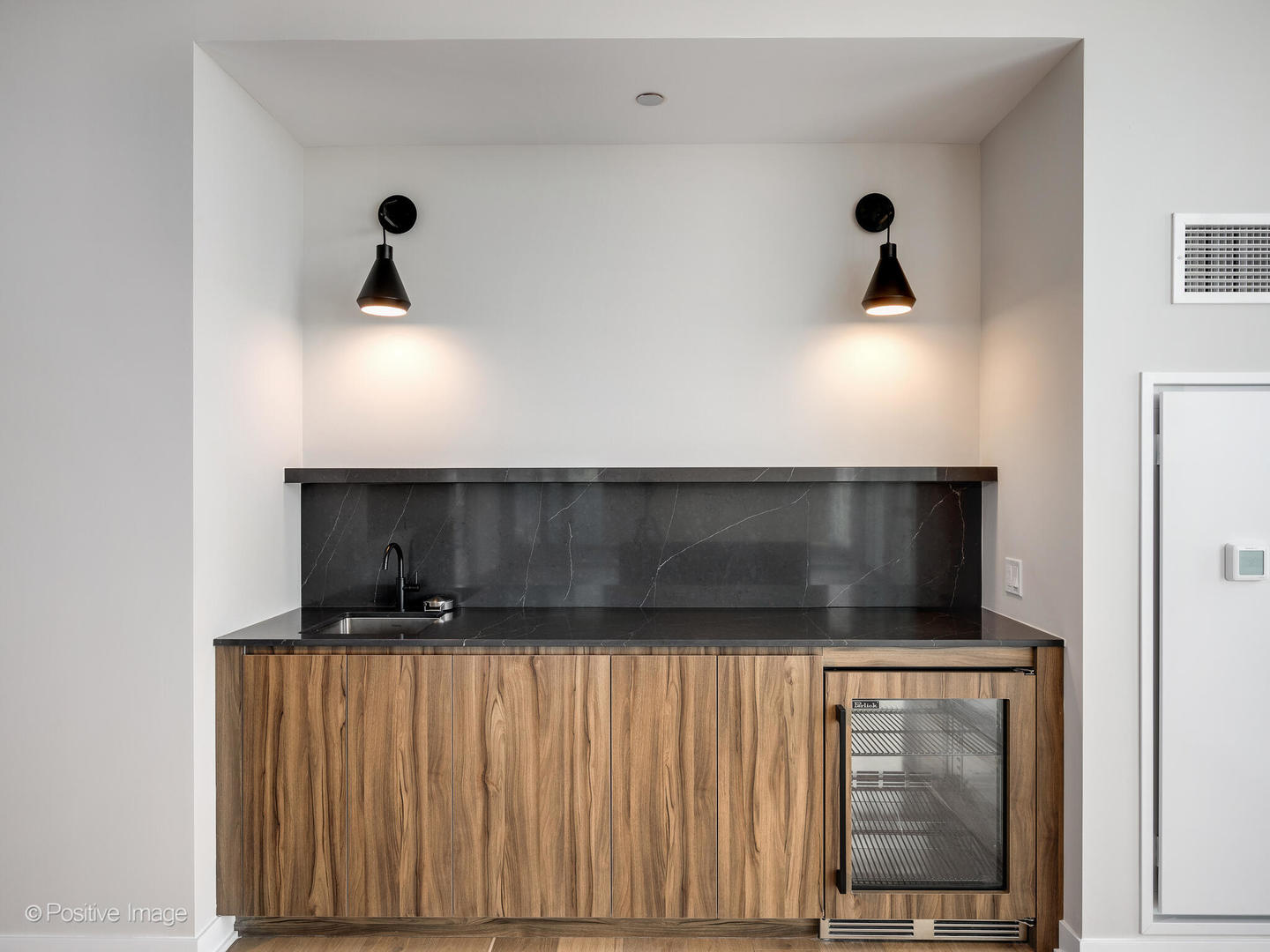 1114 W Carroll Avenue Unit: PH-3302