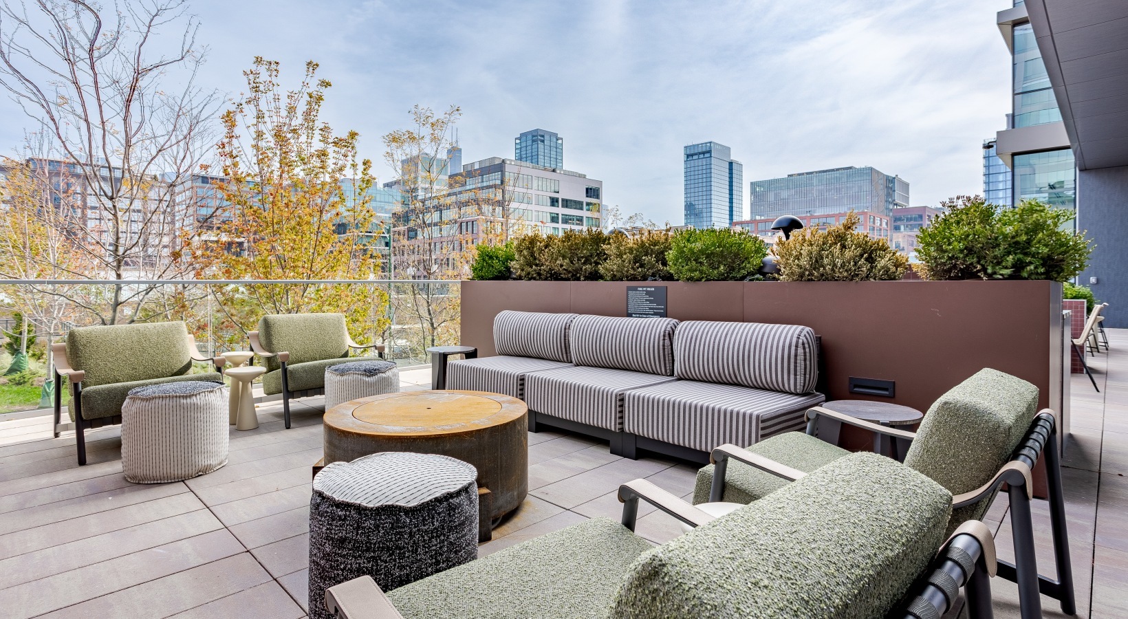 1114 W Carroll Avenue Unit: PH-3302