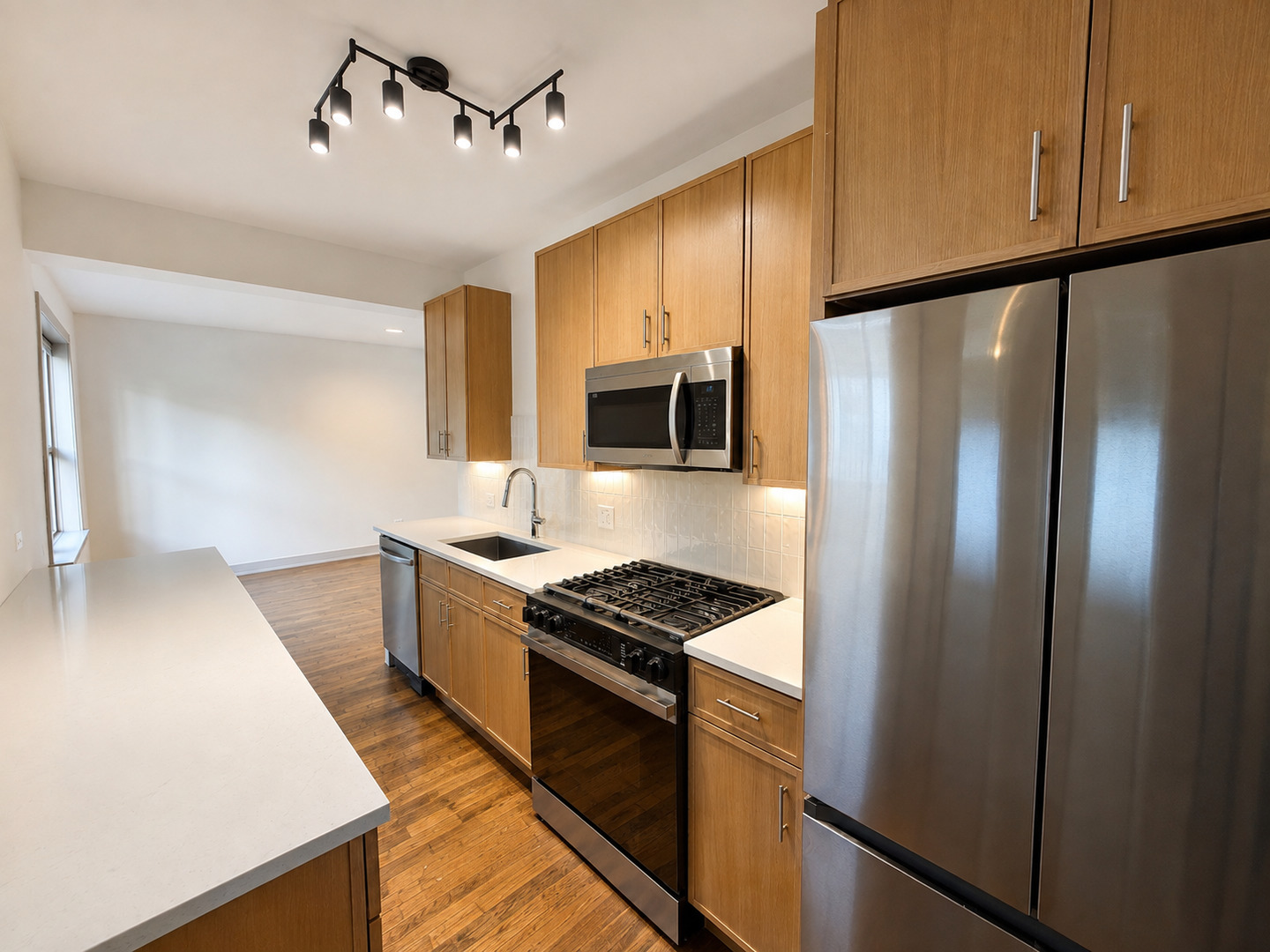 1904 W Pratt Boulevard Unit: 1A