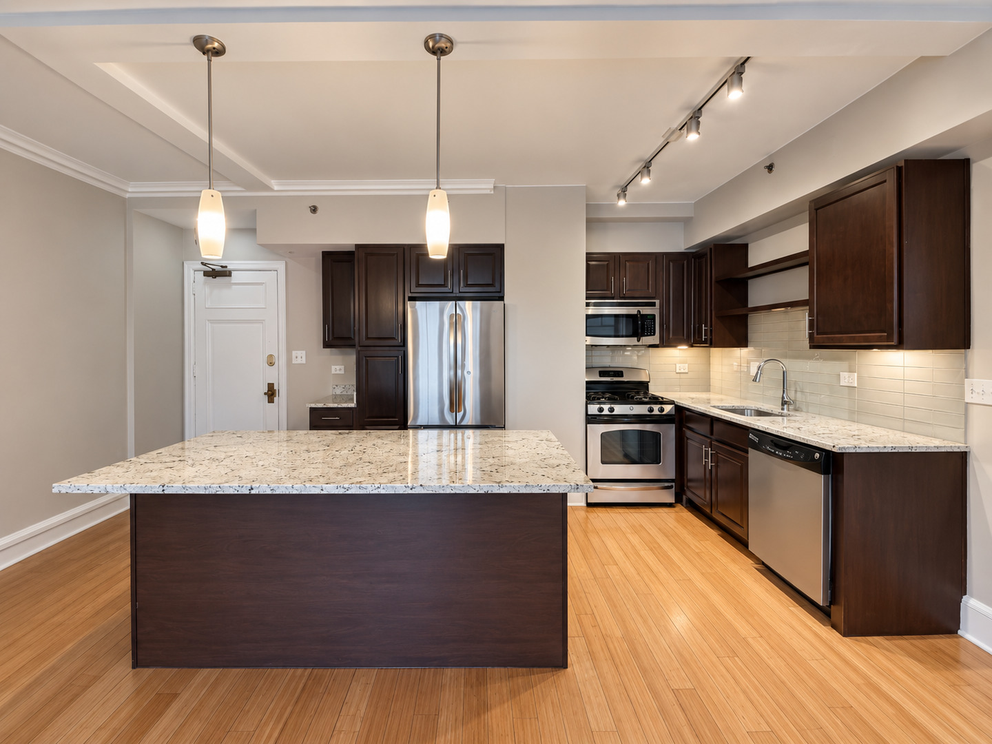 3170 N Sheridan Road Unit: 625