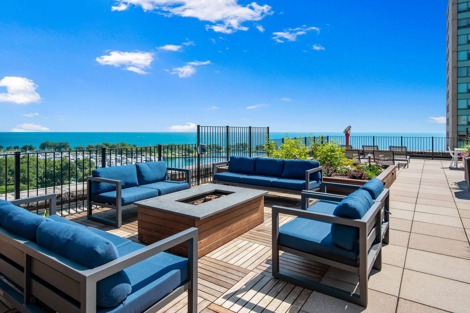 3170 N Sheridan Road Unit: 625