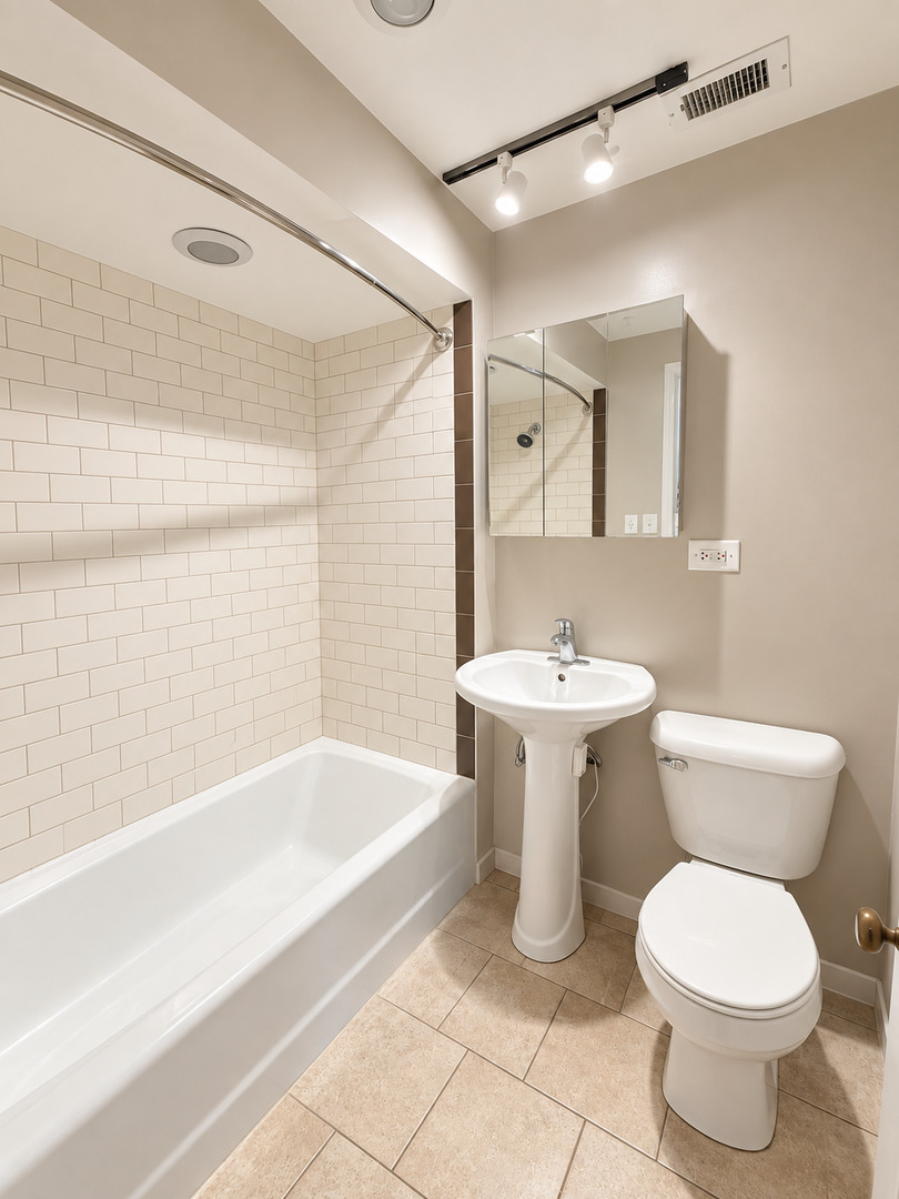 3170 N Sheridan Road Unit: 719