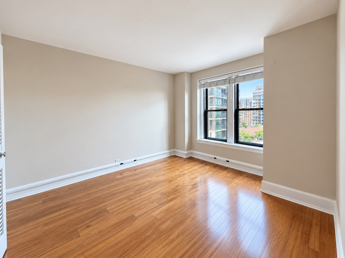 3170 N Sheridan Road Unit: 826