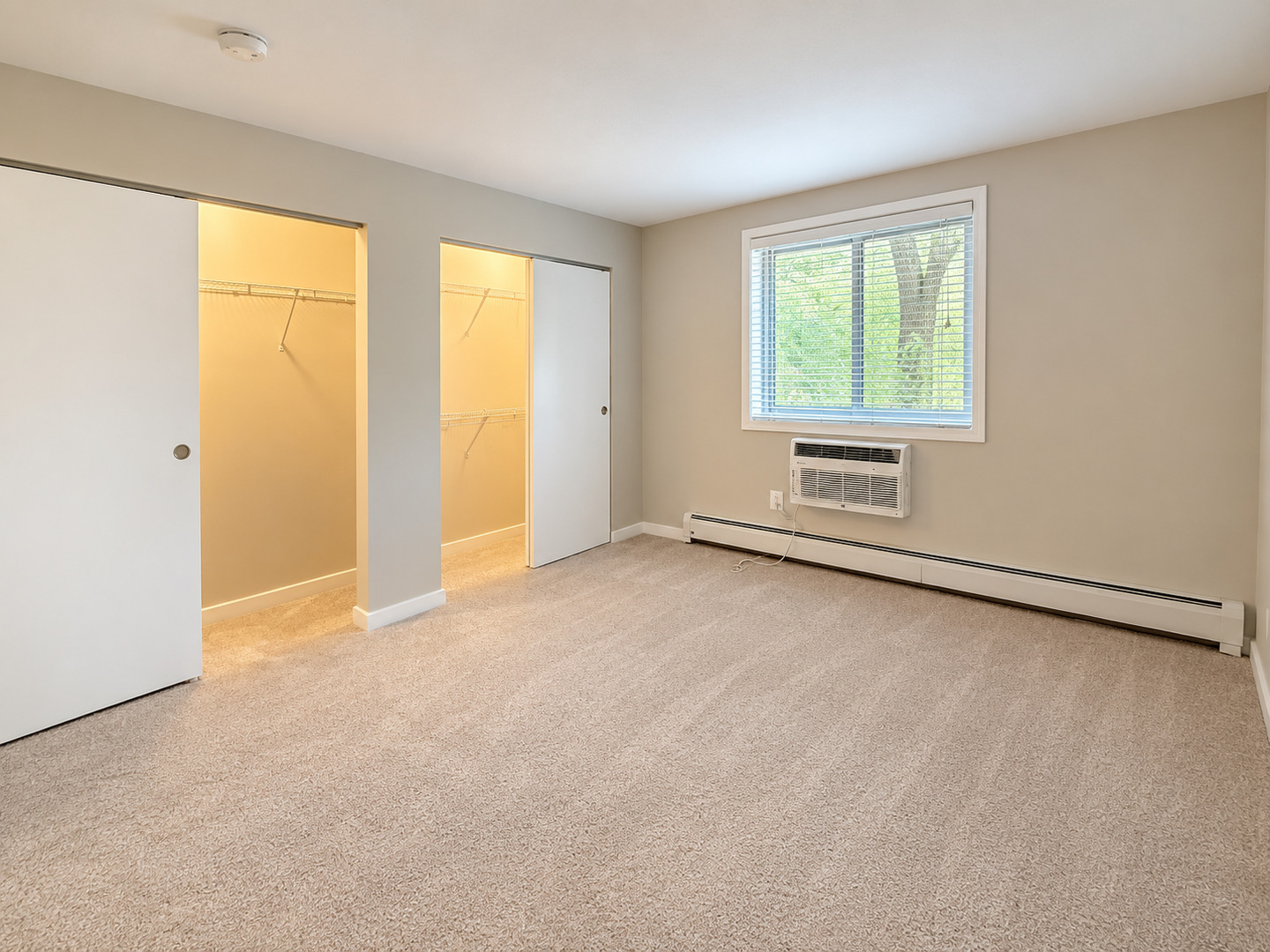 707 W Sheridan Road Unit: 405