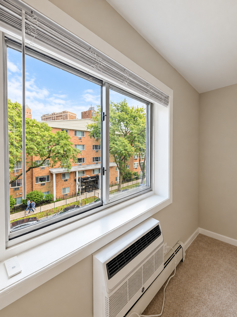 707 W Sheridan Road Unit: 405