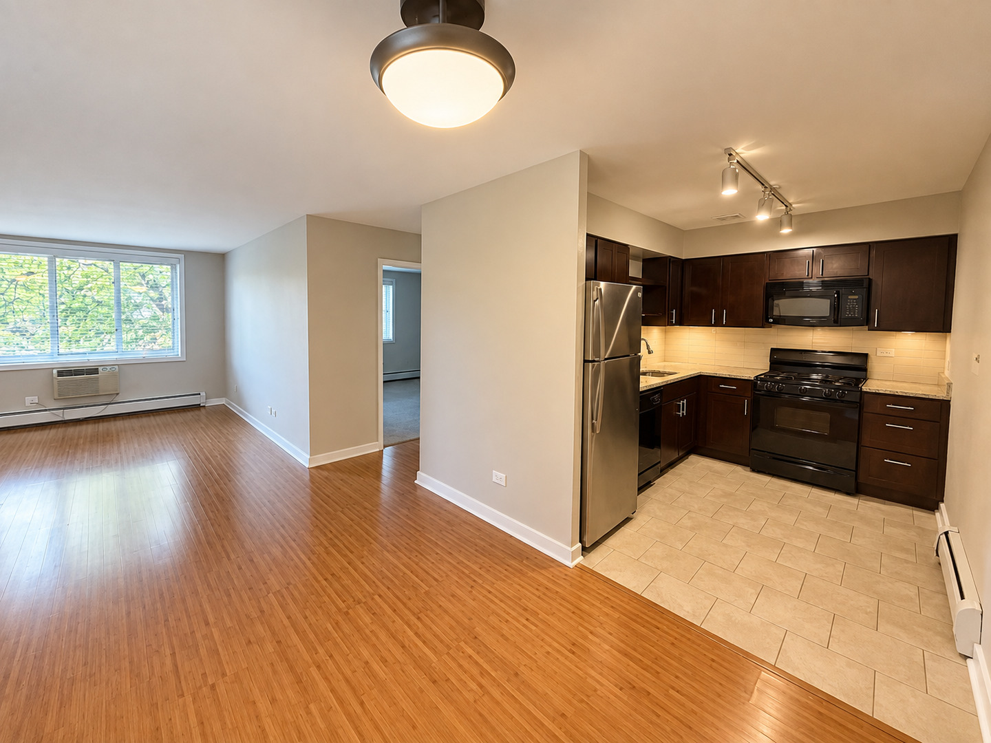 707 W Sheridan Road Unit: 405