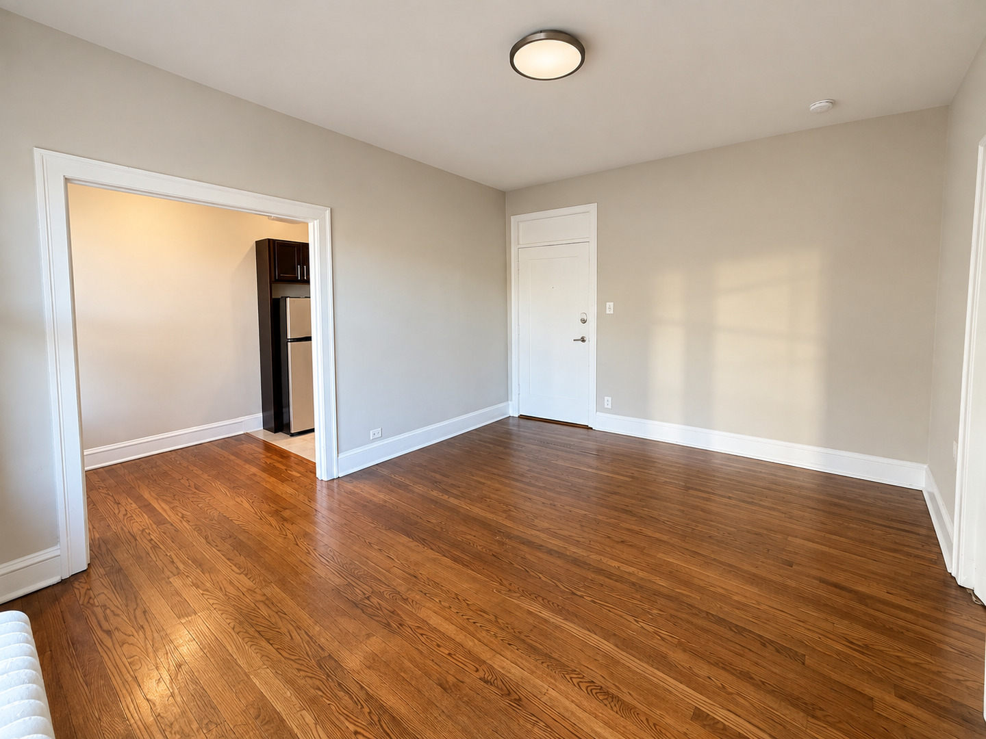823 W Buena Avenue Unit: 207