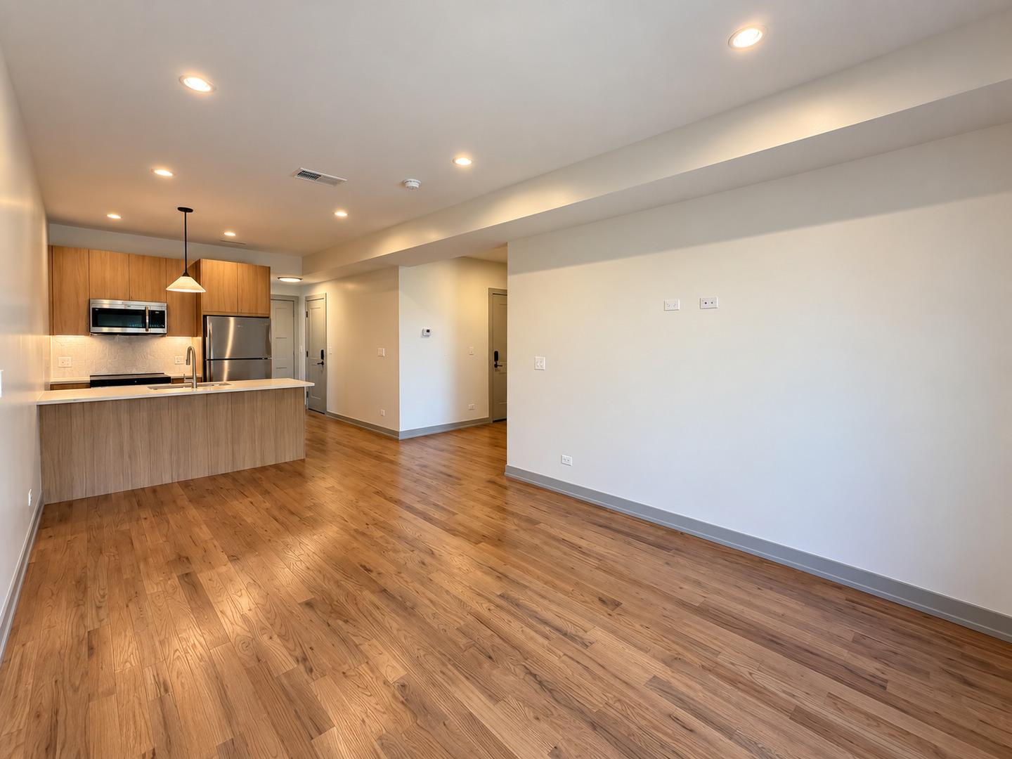 1329 W Estes Avenue Unit: 3B