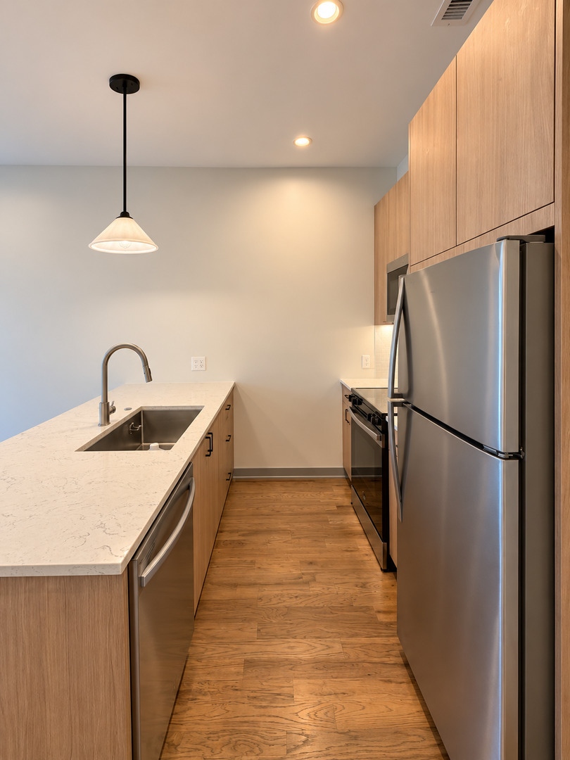 1329 W Estes Avenue Unit: 3B
