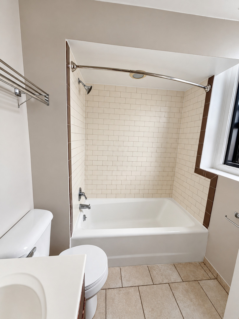 3170 N Sheridan Road Unit: 601