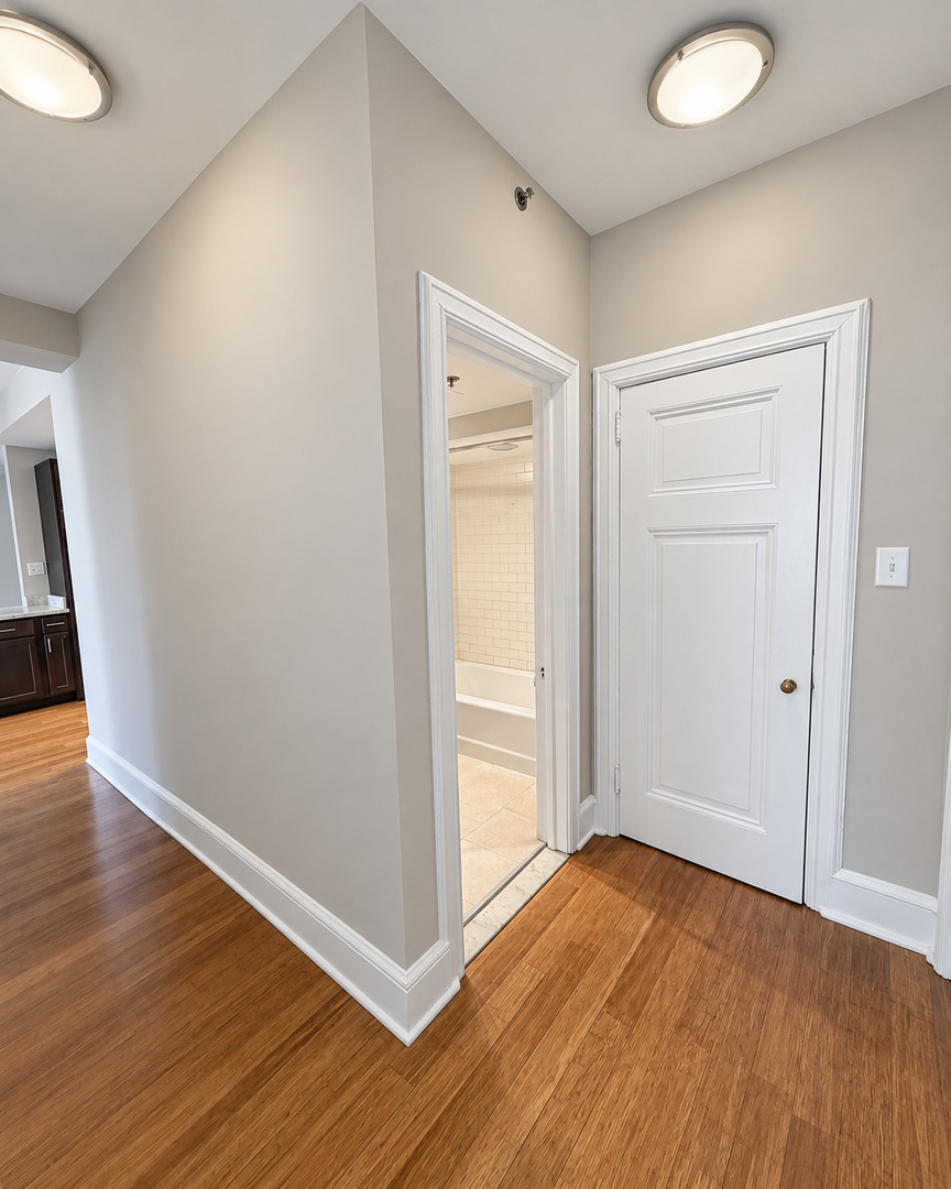 3170 N Sheridan Road Unit: 907