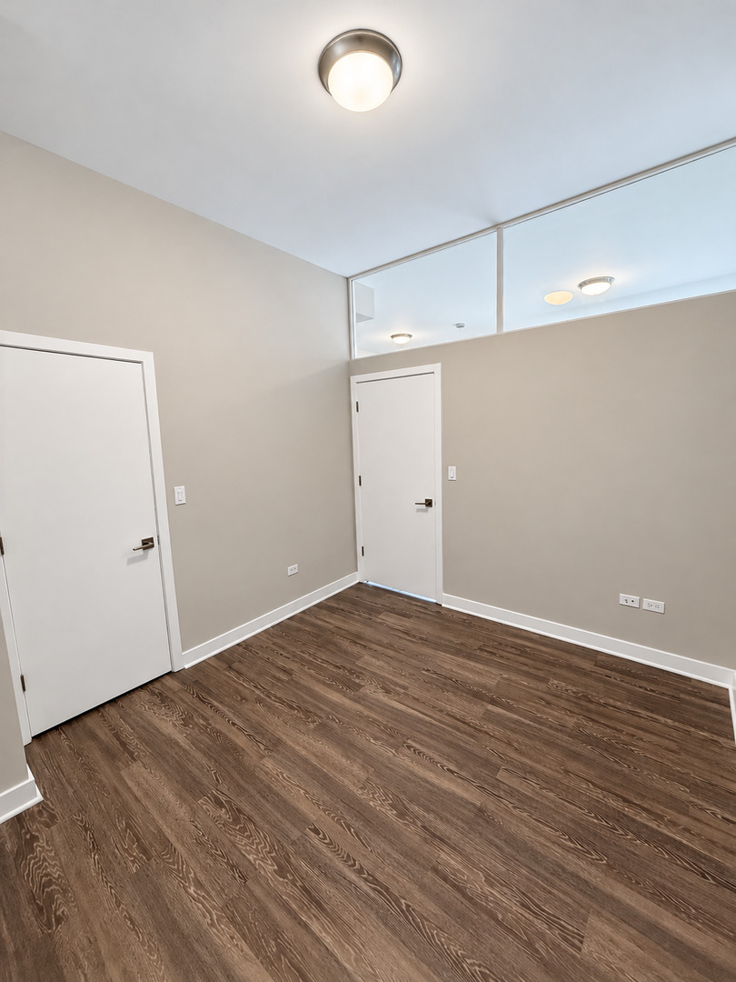 1545 W North Avenue Unit: 301