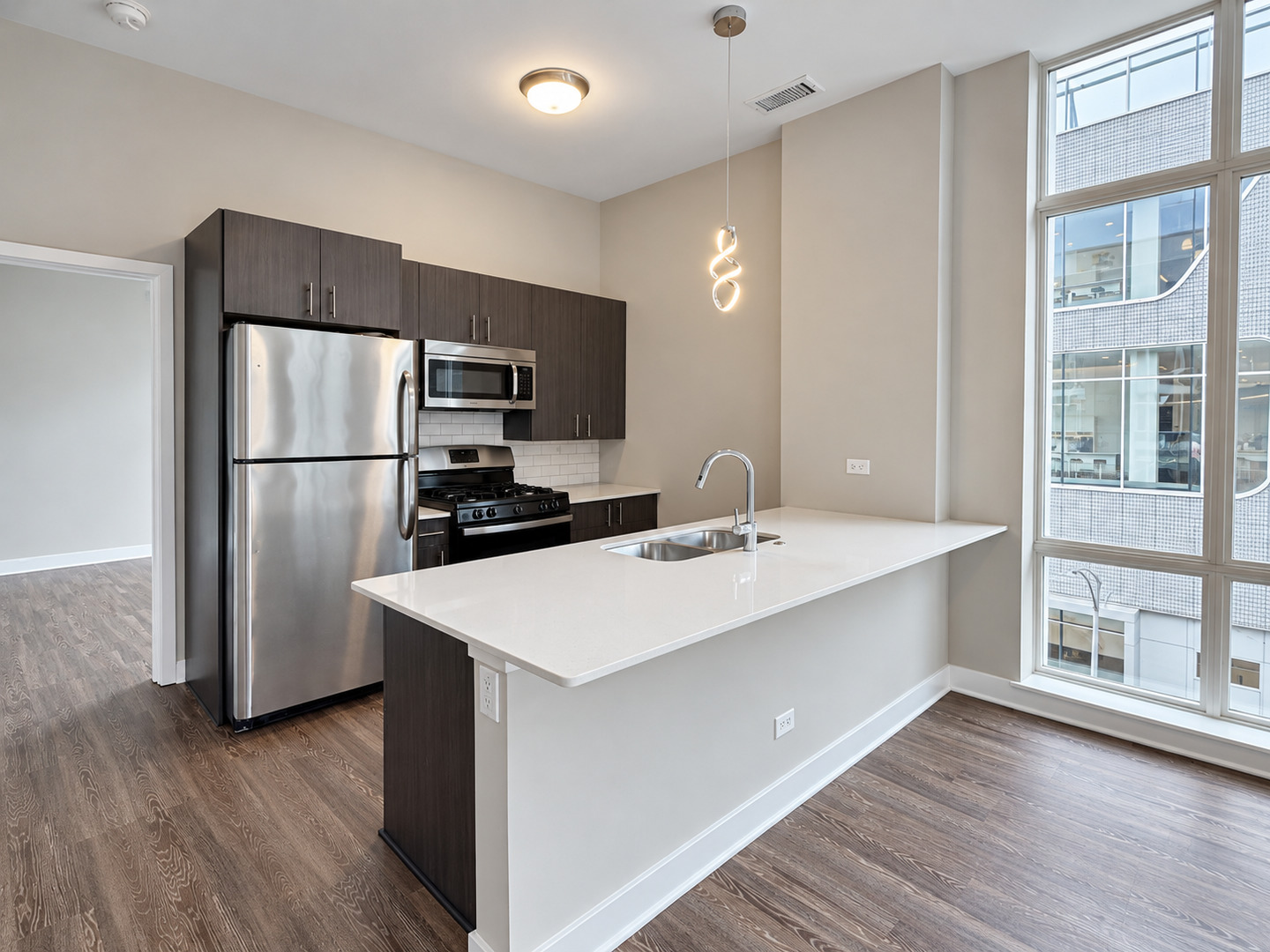 1545 W North Avenue Unit: 301
