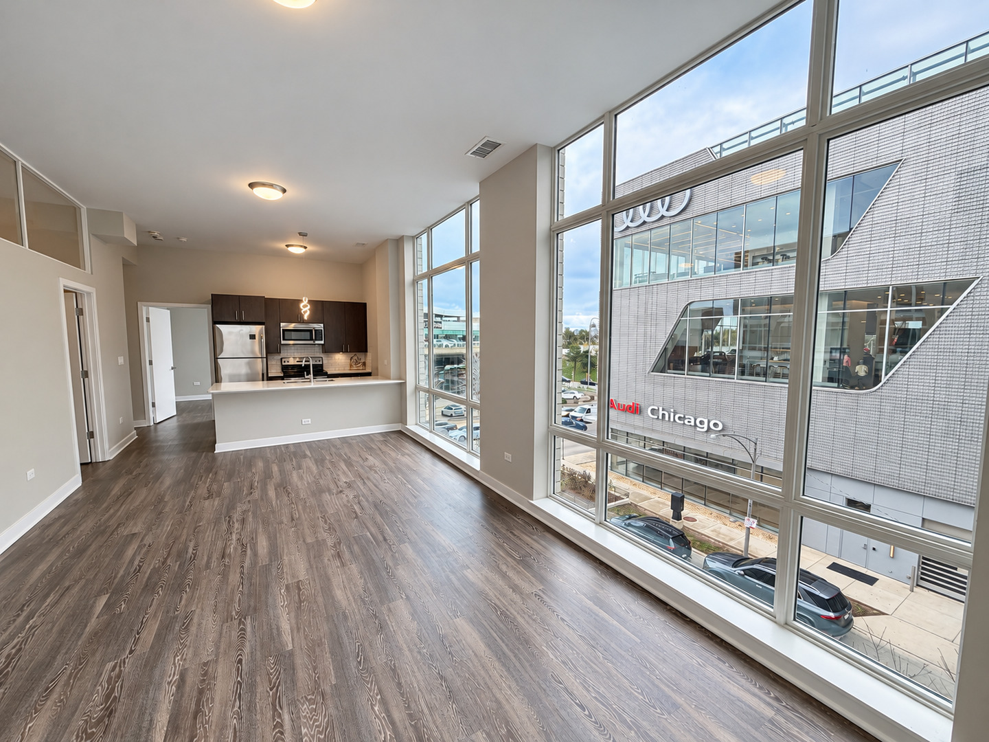 1545 W North Avenue Unit: 301