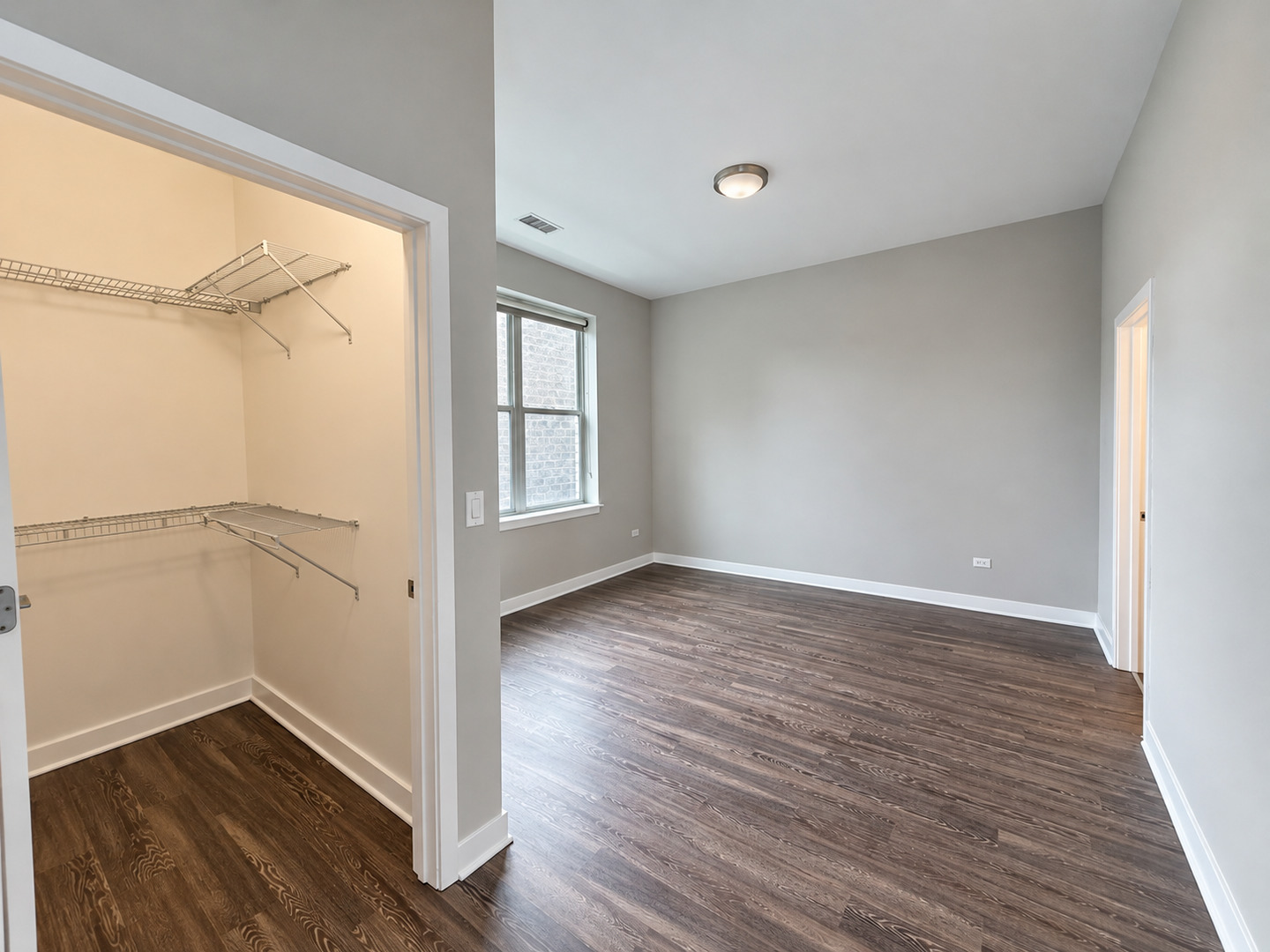 1545 W North Avenue Unit: 301