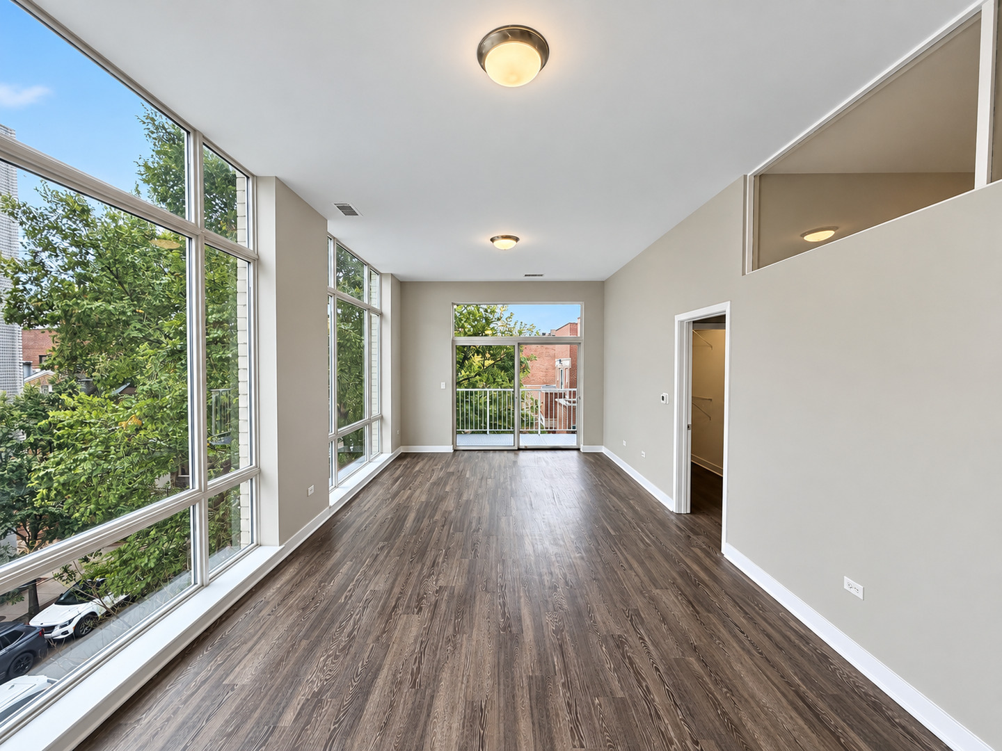 1545 W North Avenue Unit: 301