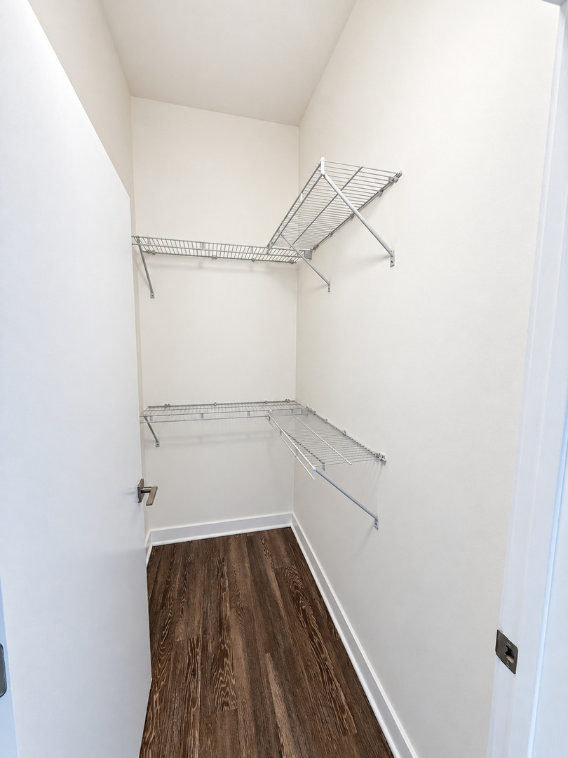 1545 W North Avenue Unit: 301