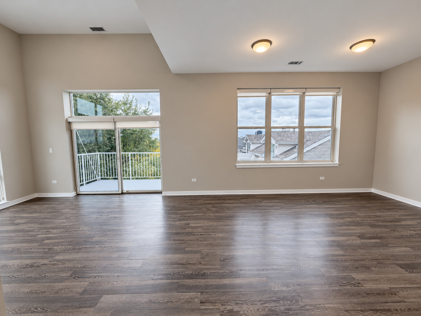 1545 W North Avenue Unit: 401