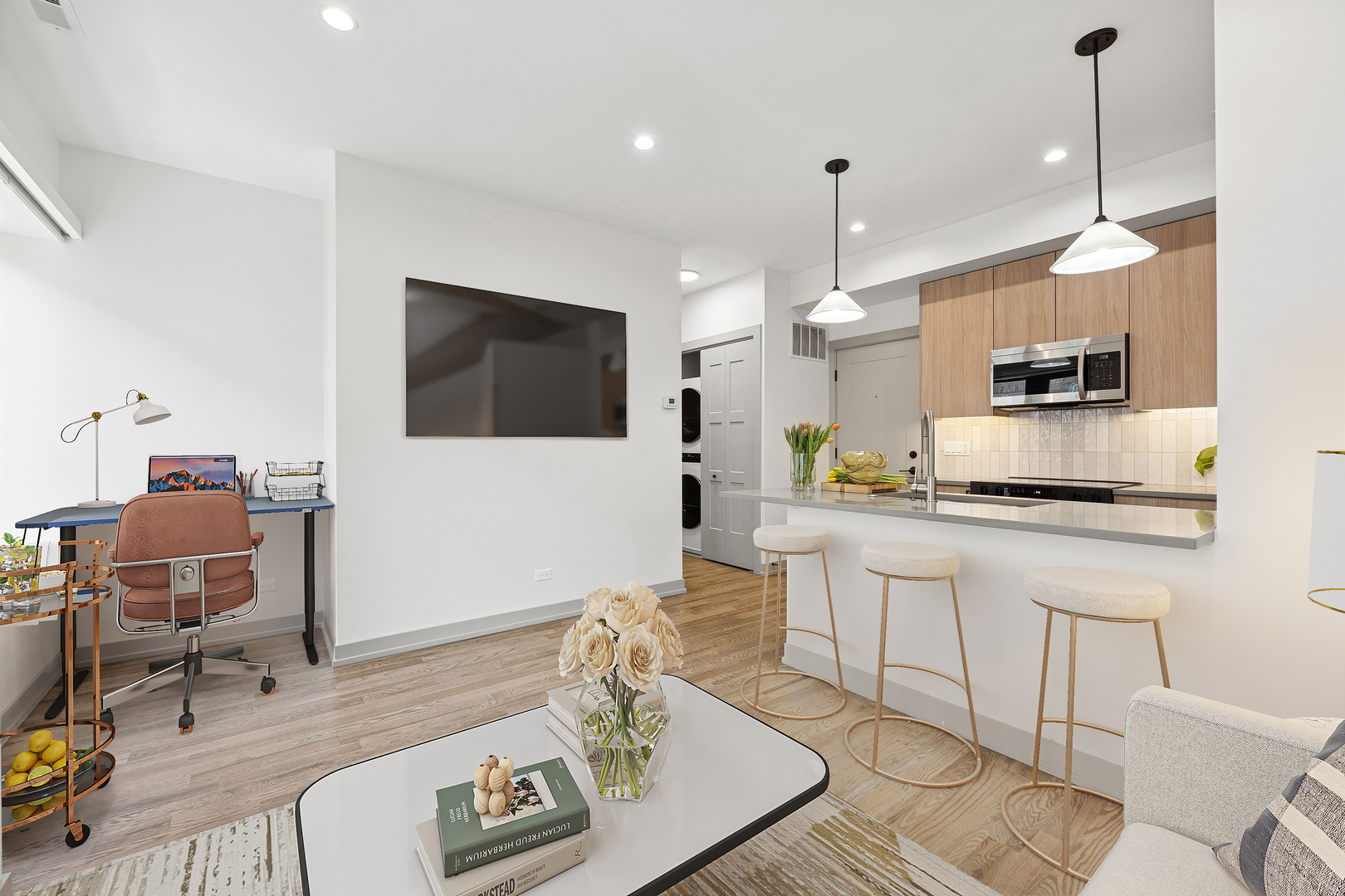 1341 W Estes Avenue Unit: 3D