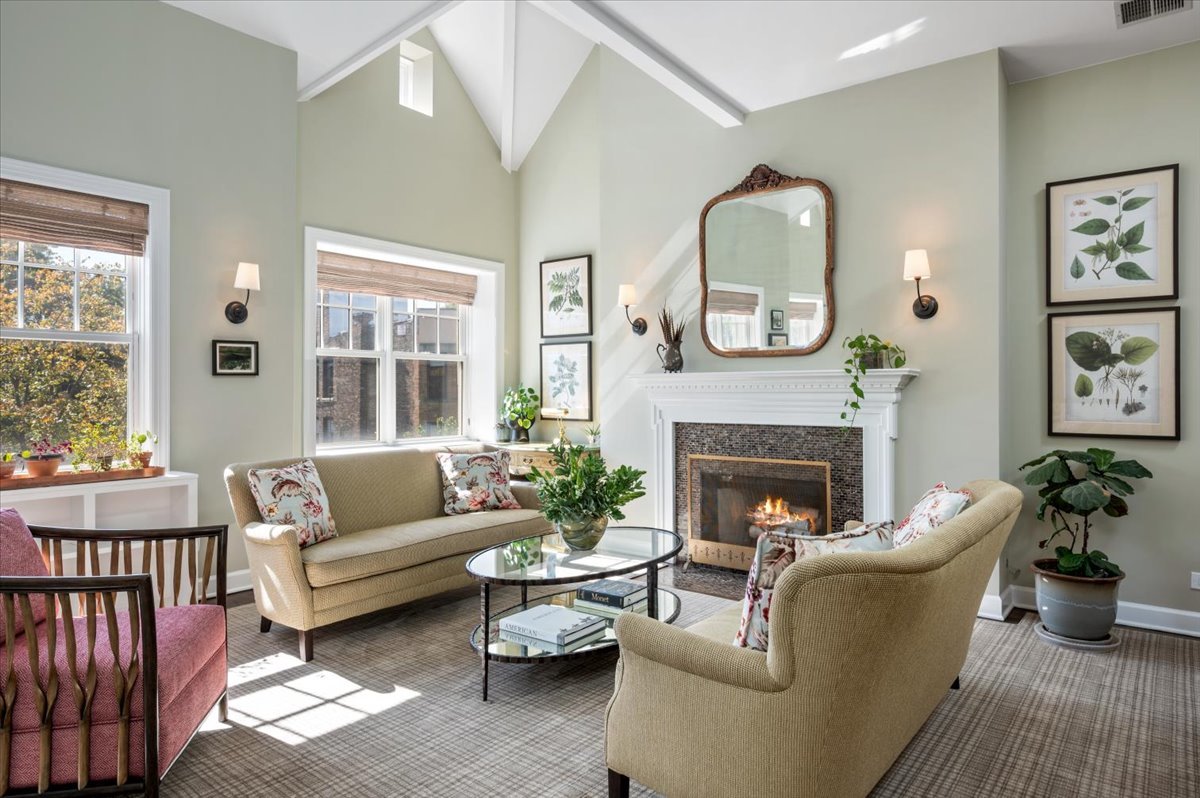 618 W OAKDALE Avenue Unit: 5