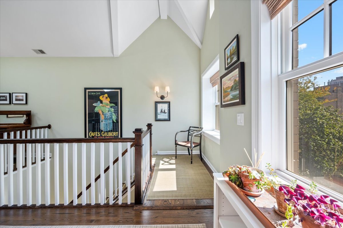 618 W OAKDALE Avenue Unit: 5