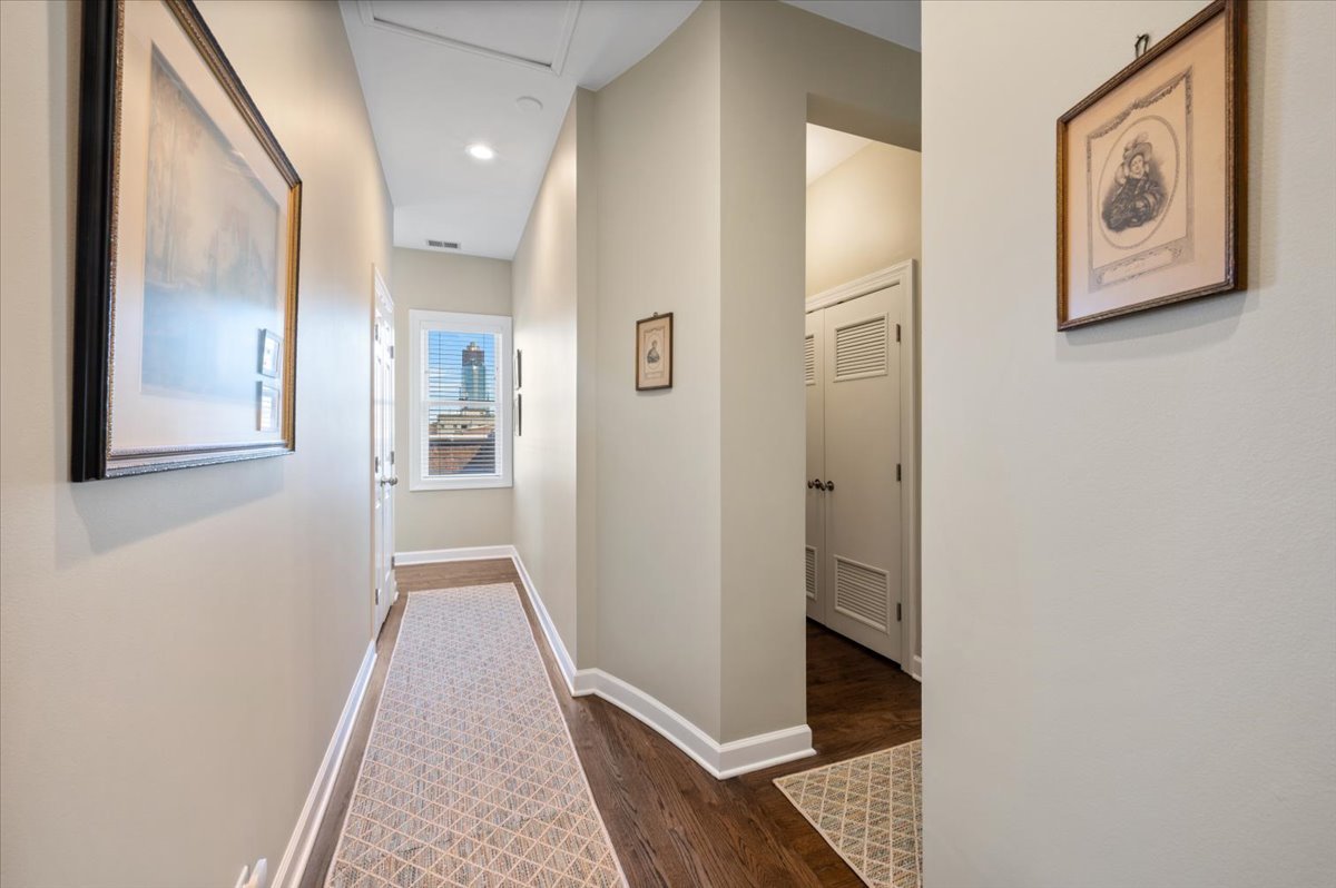 618 W OAKDALE Avenue Unit: 5