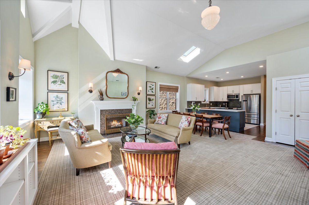 618 W OAKDALE Avenue Unit: 5