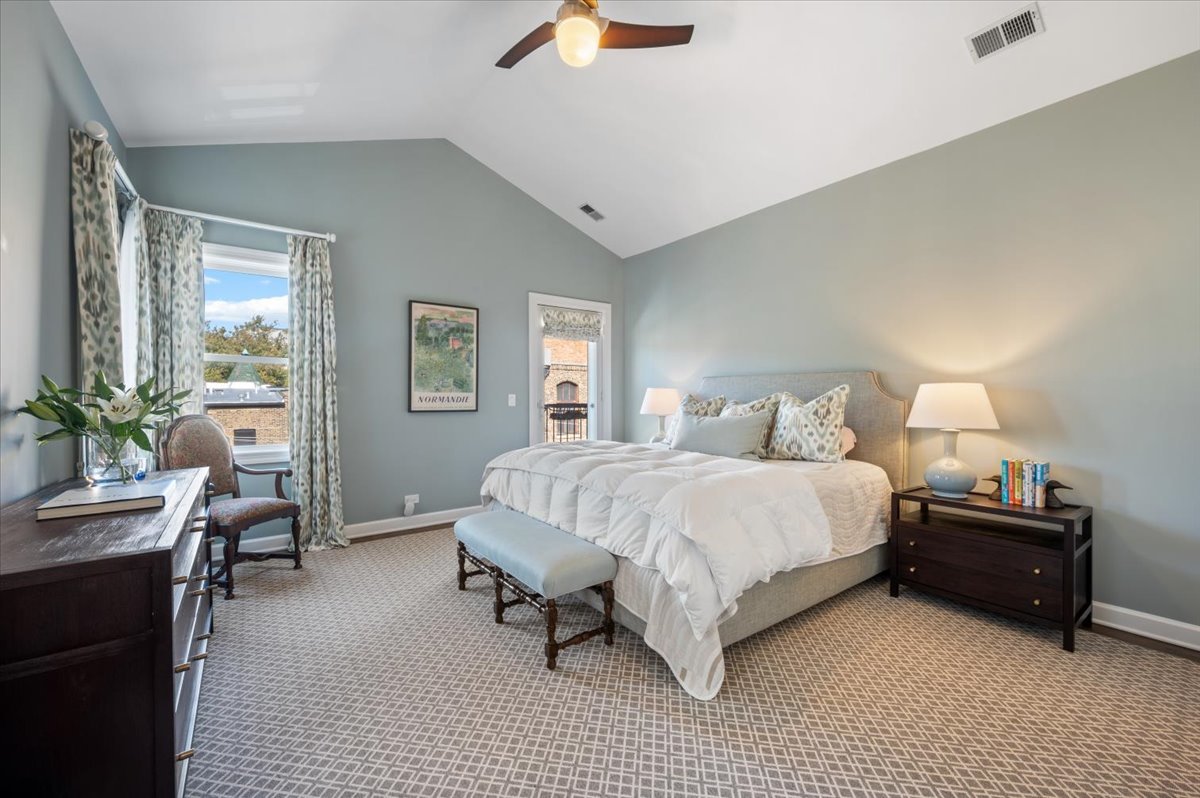618 W OAKDALE Avenue Unit: 5