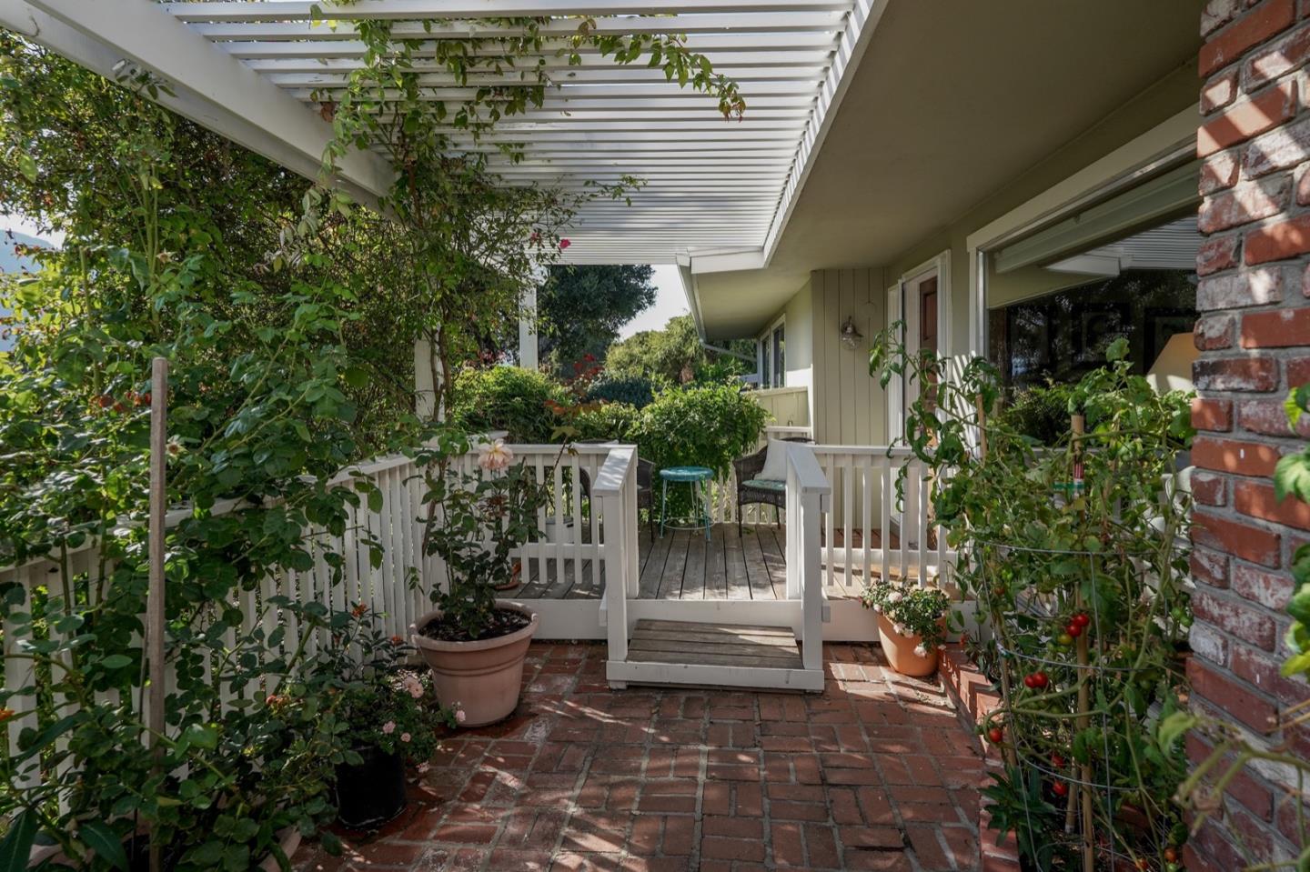 60 Lupin Lane