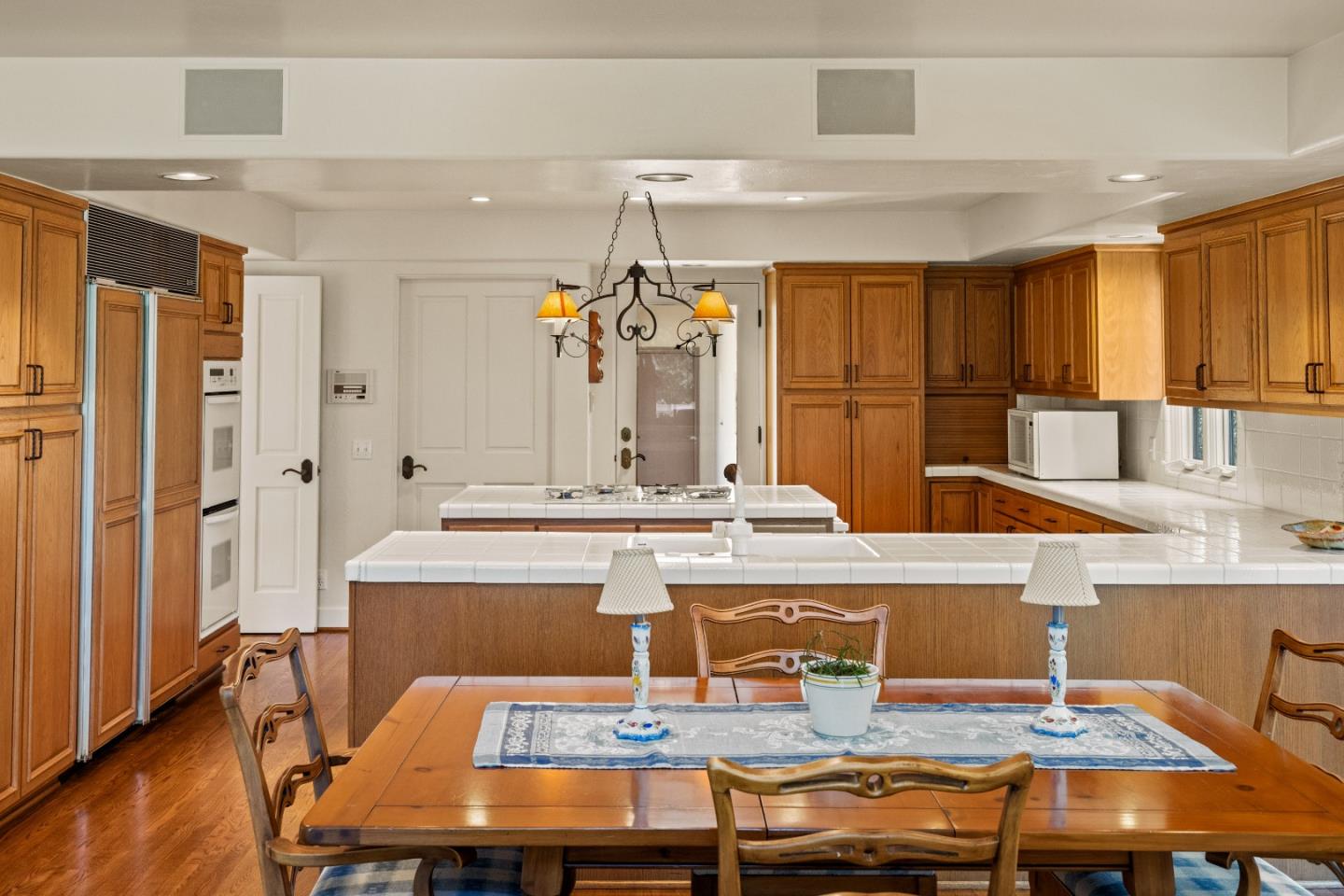 1221 Benbow Place