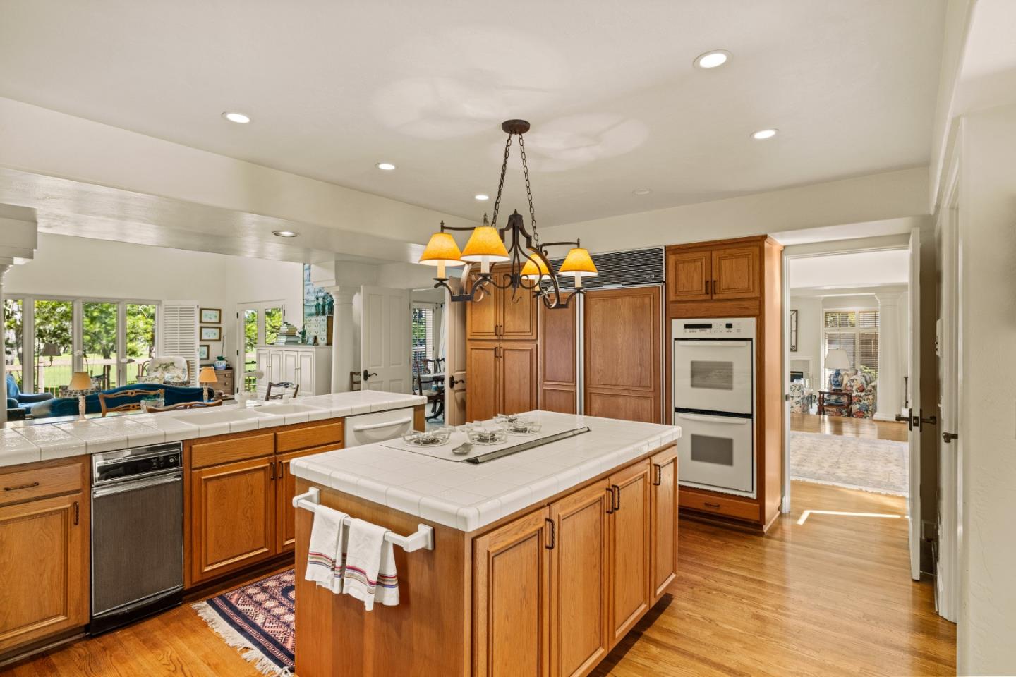 1221 Benbow Place