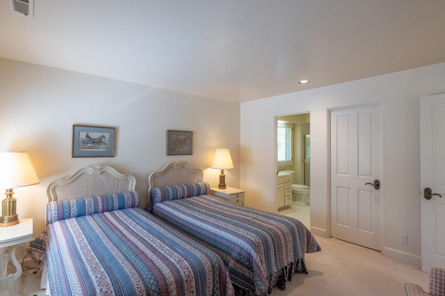1221 Benbow Place