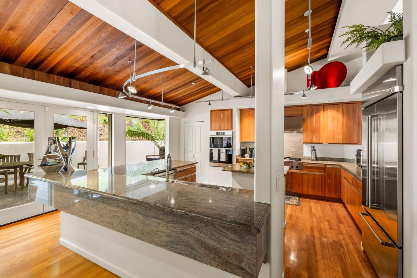 1245 Aguajito Road