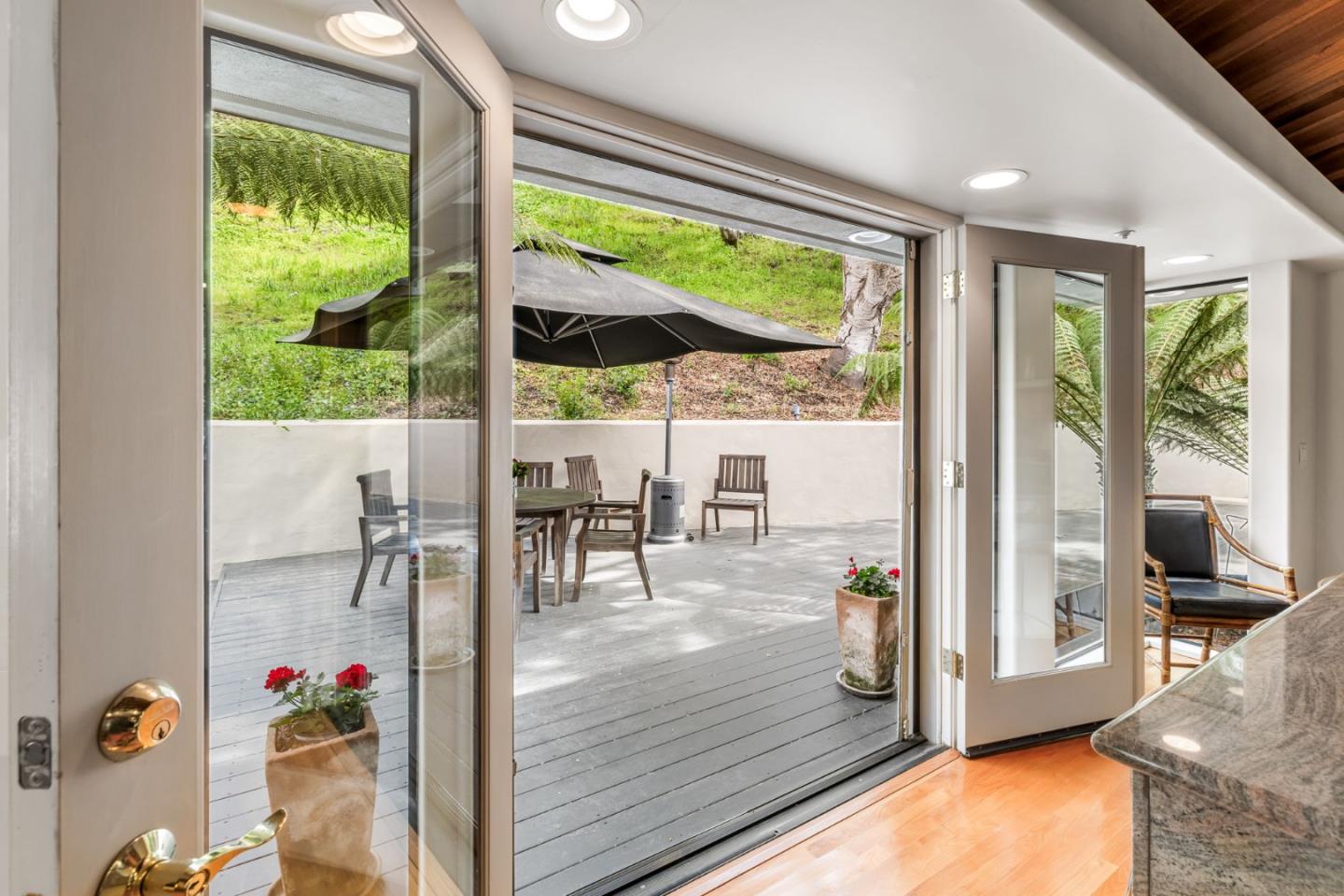 1245 Aguajito Road