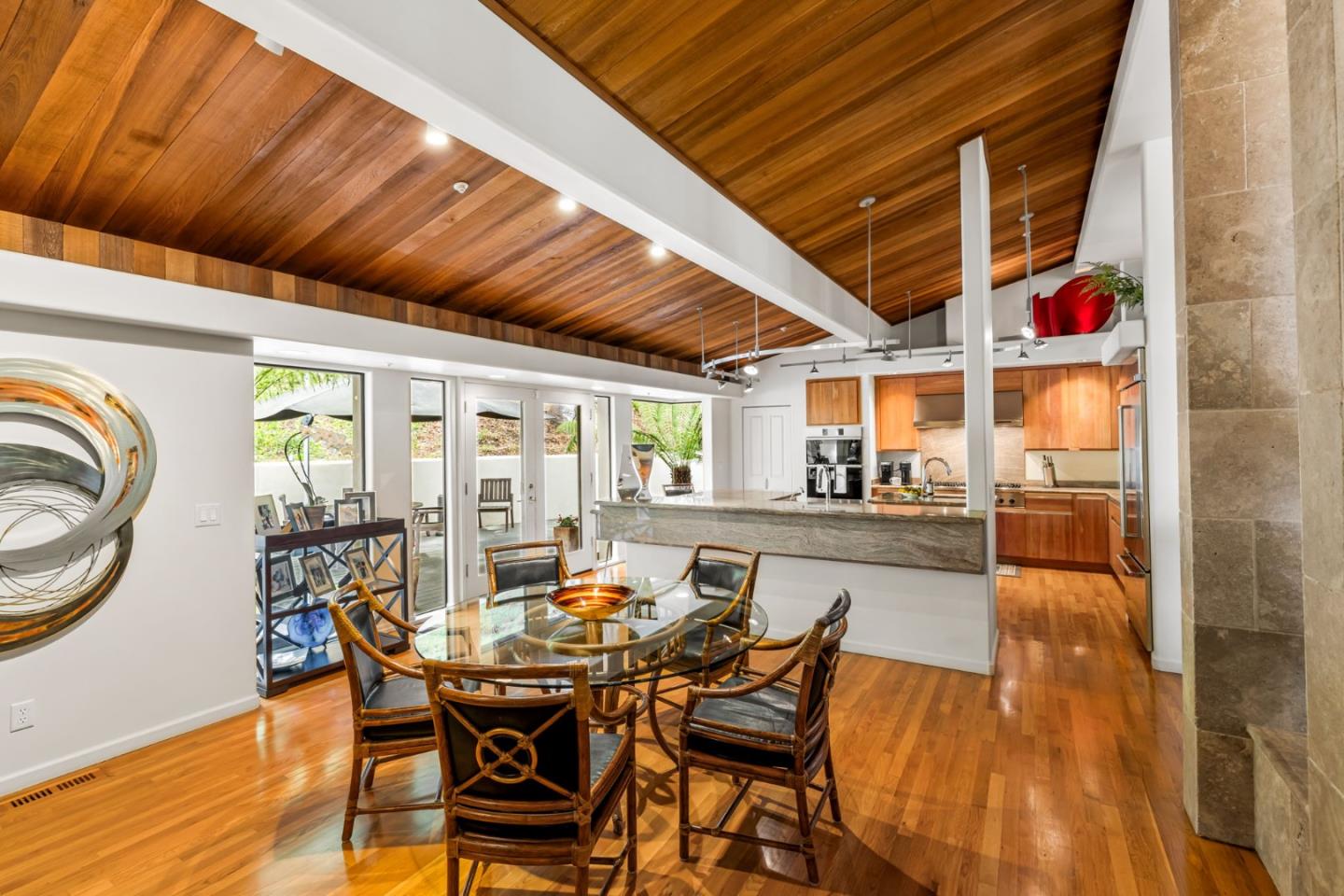 1245 Aguajito Road