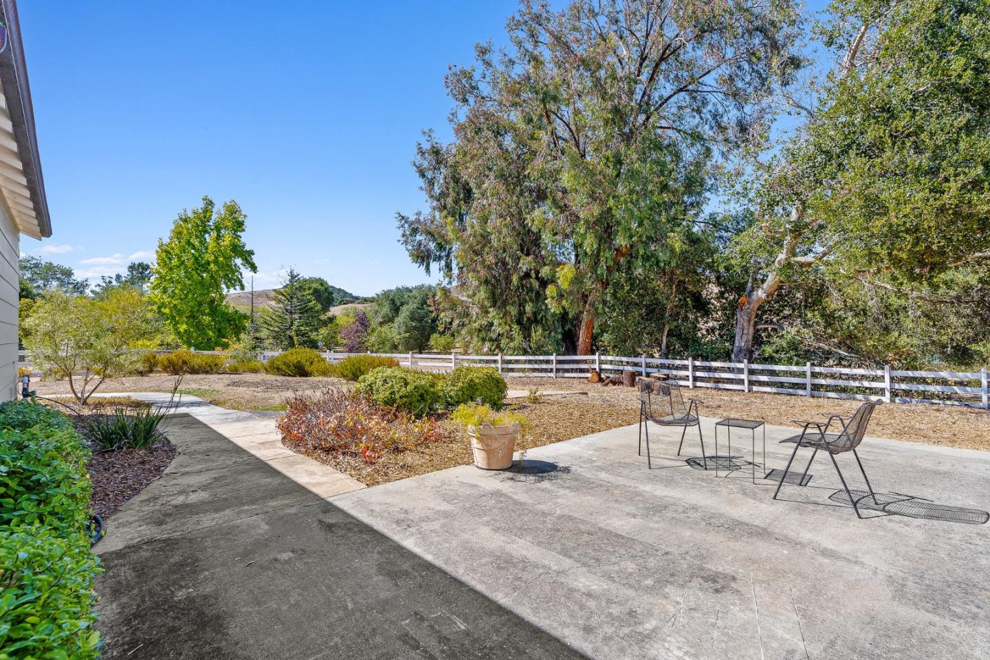 713 Salinas Monterey Highway