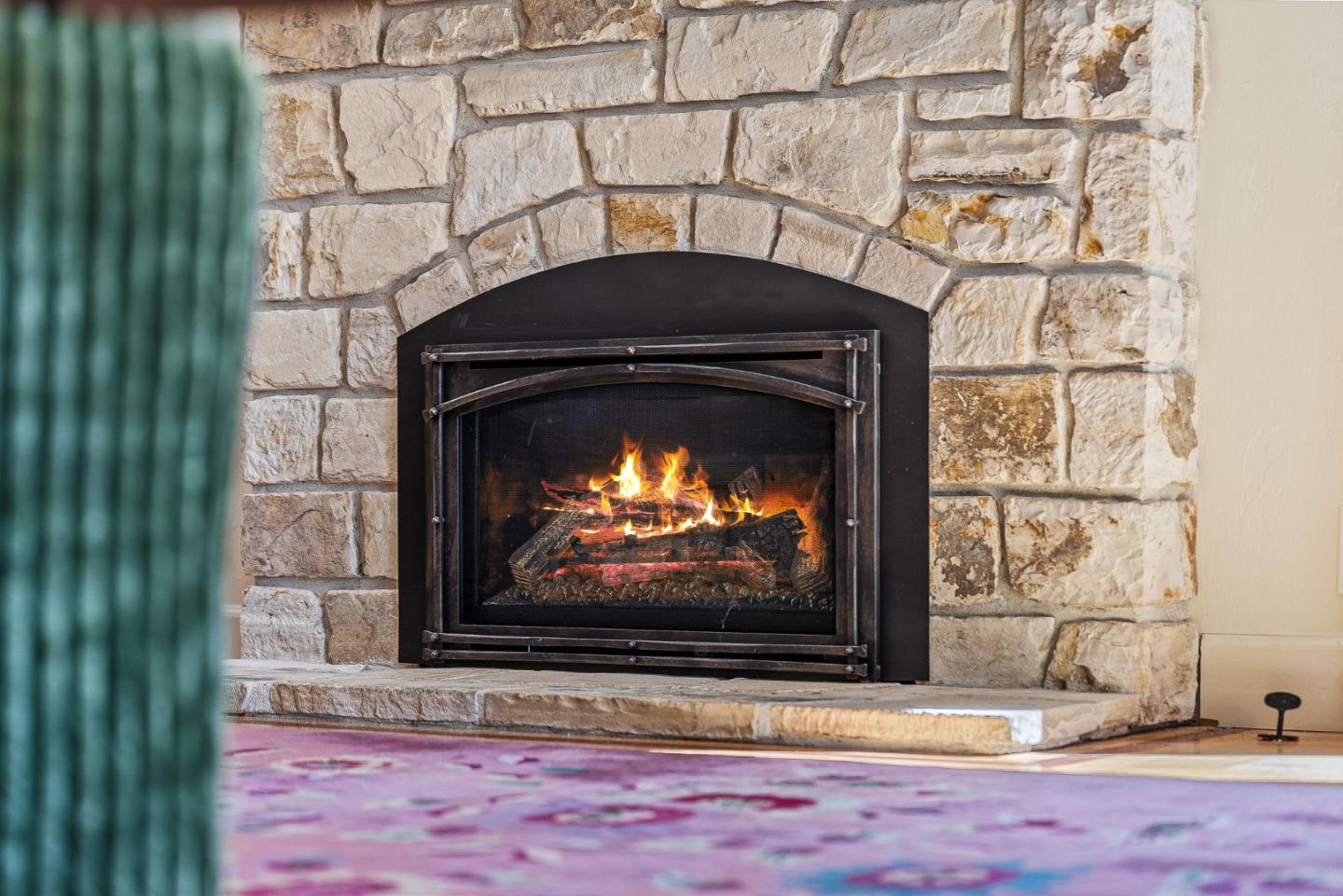 713 Salinas Monterey Highway