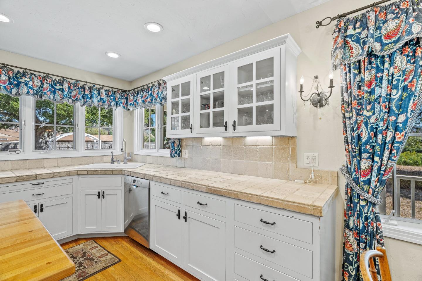 713 Salinas Monterey Highway