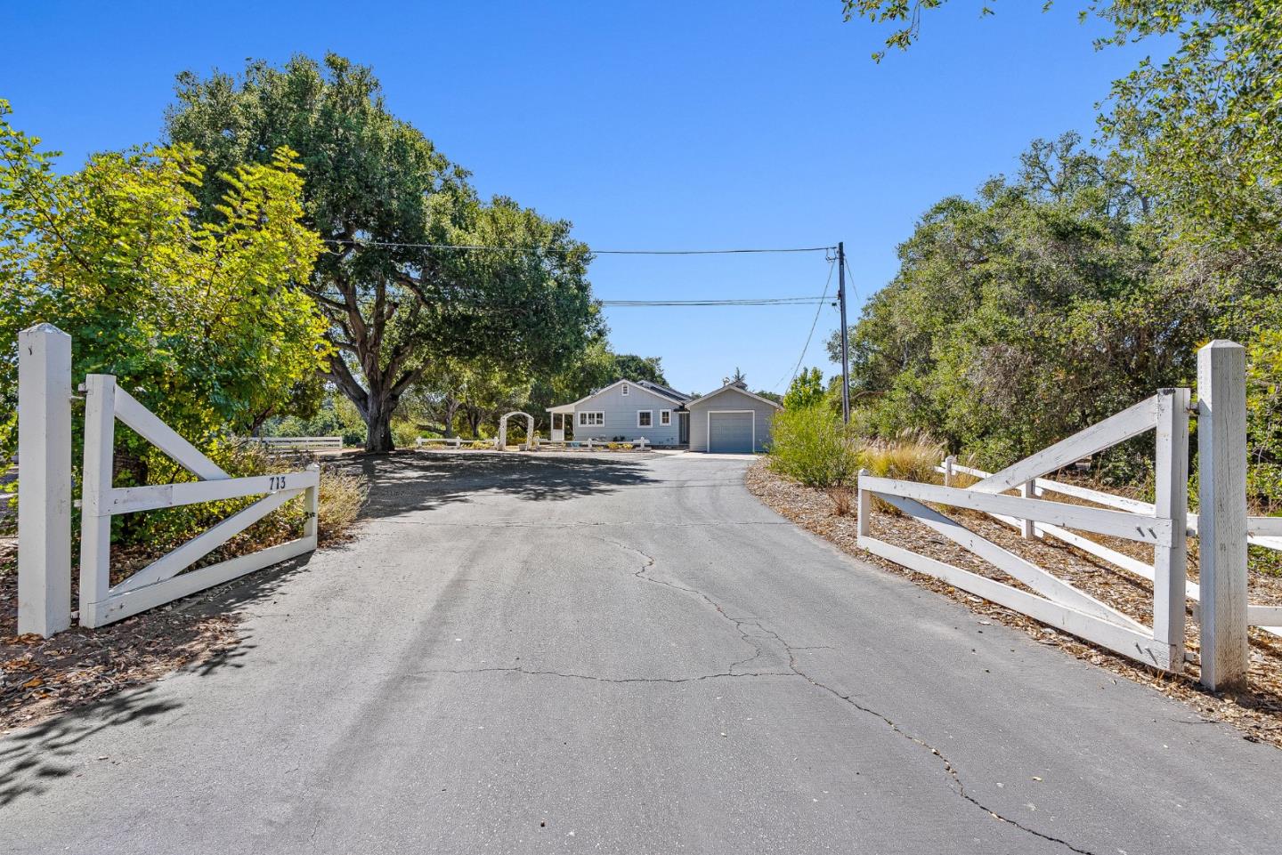 713 Salinas Monterey Highway