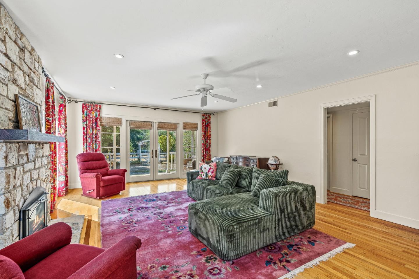 713 Salinas Monterey Highway