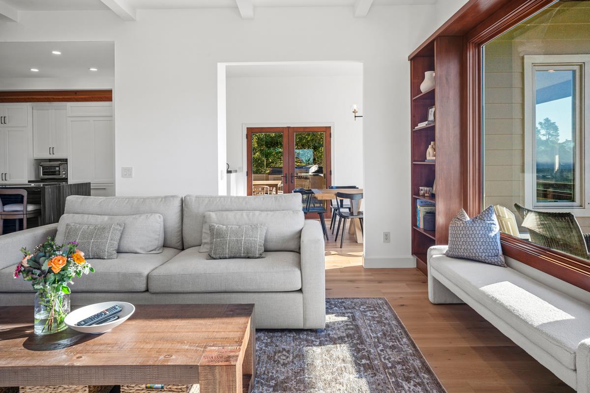 24911 Outlook Terrace
