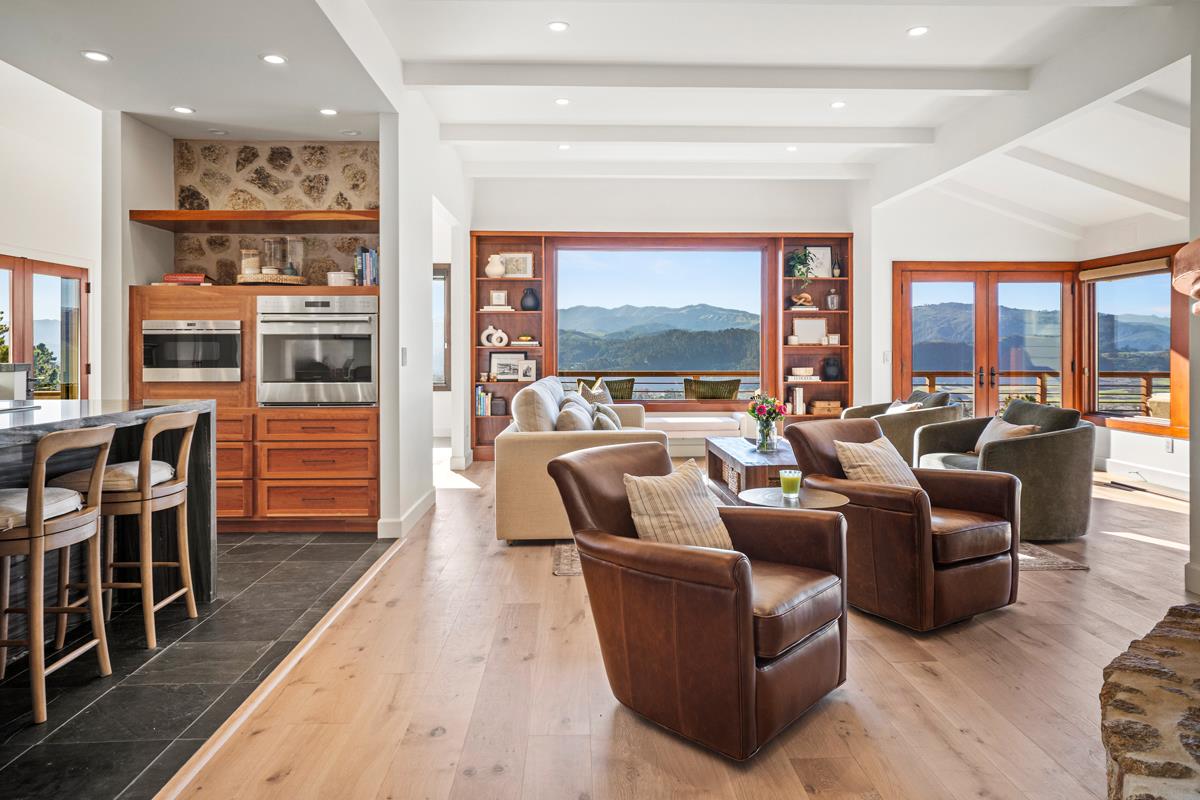 24911 Outlook Terrace