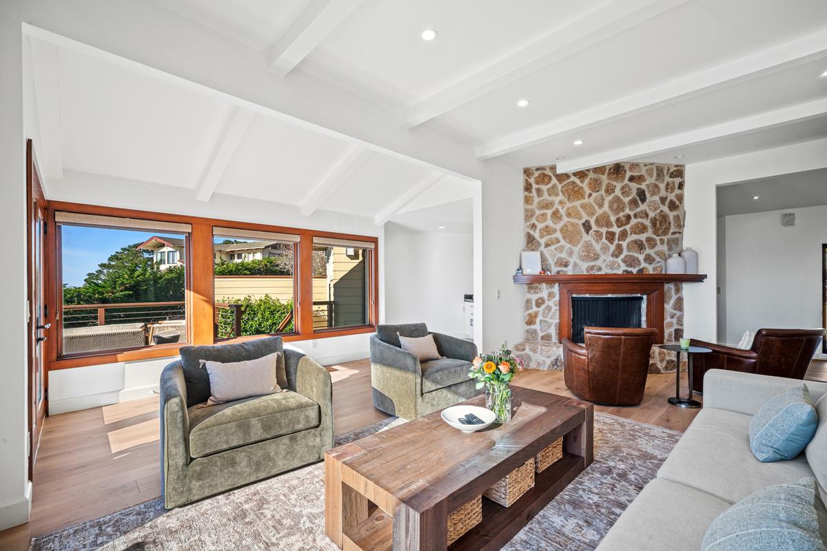 24911 Outlook Terrace