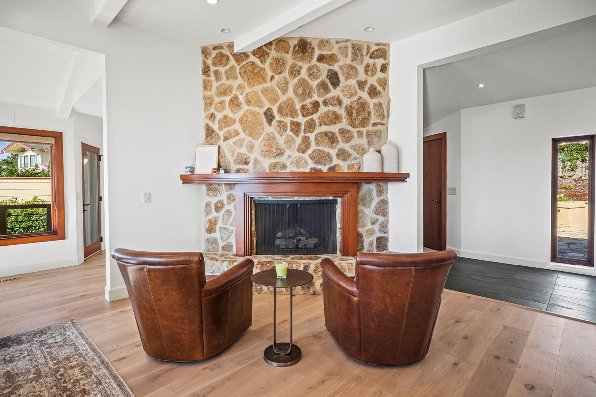 24911 Outlook Terrace