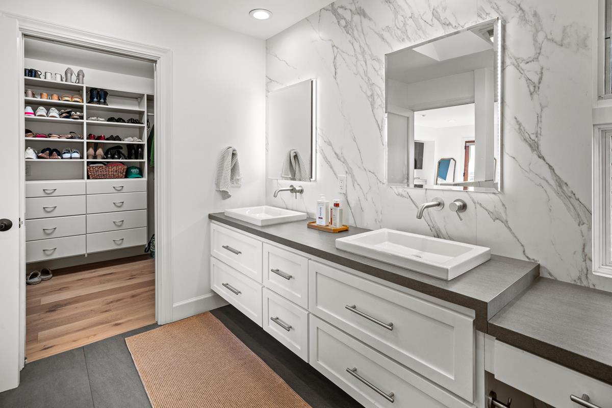 24911 Outlook Terrace