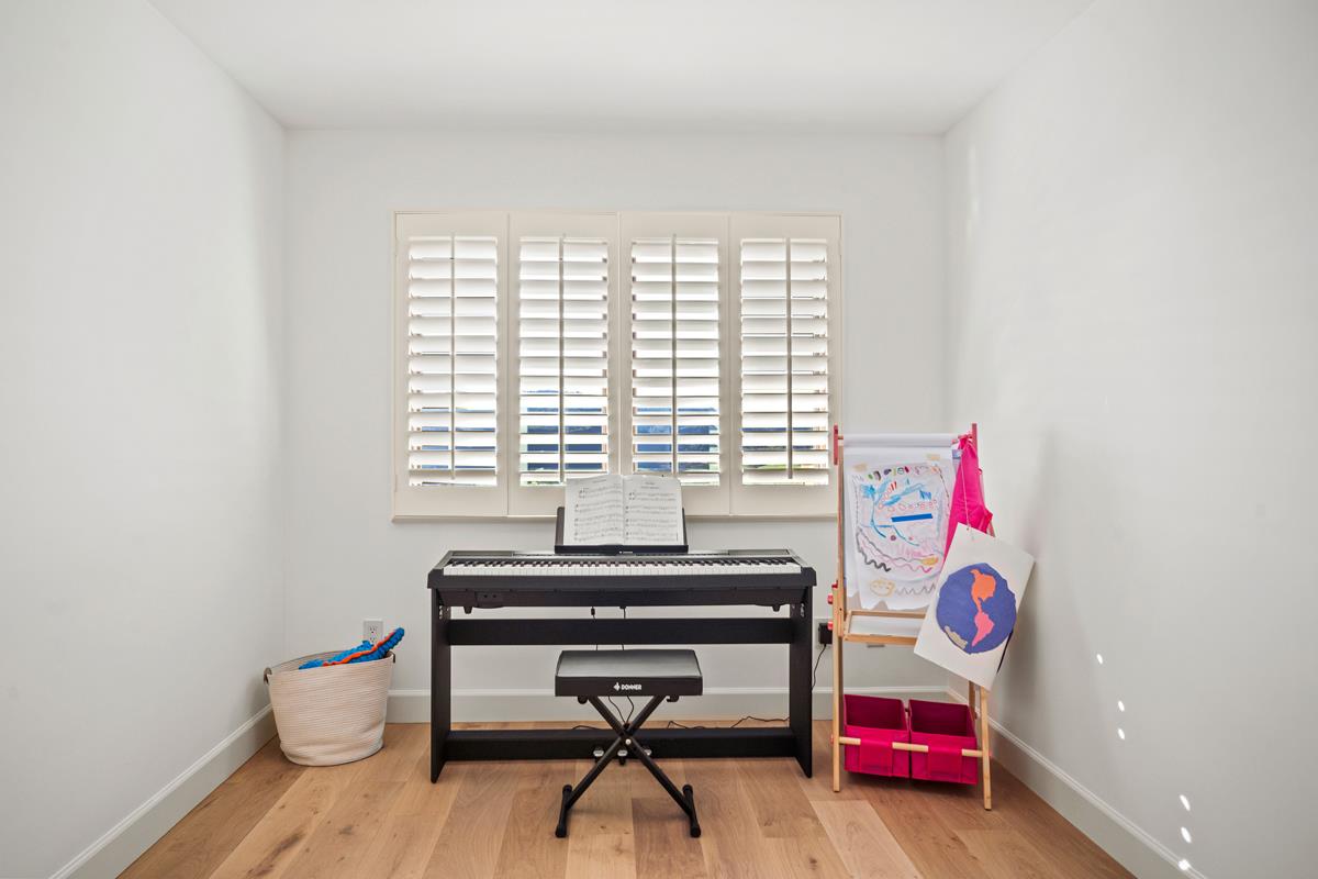24911 Outlook Terrace