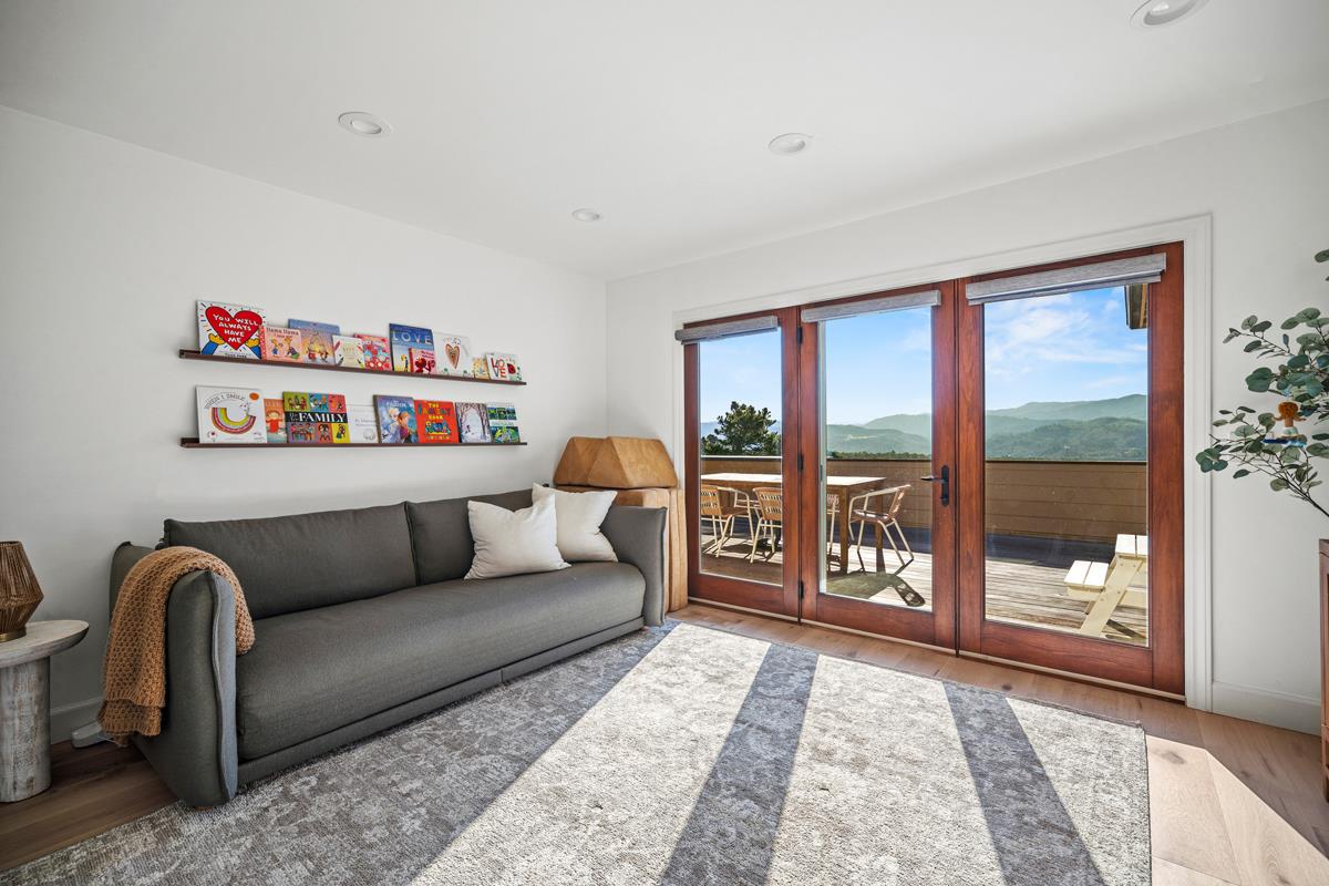 24911 Outlook Terrace