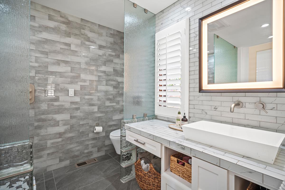 24911 Outlook Terrace