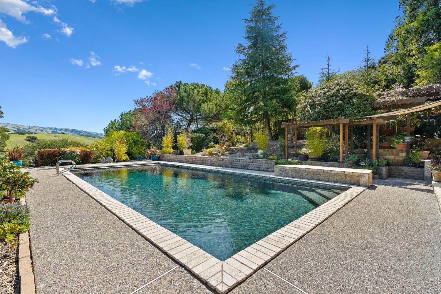 17 Calera Canyon Road