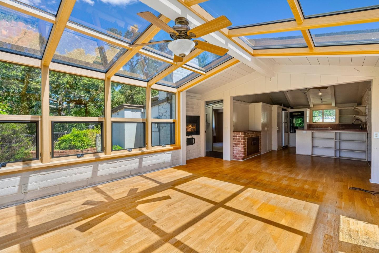 264 W RD